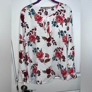 Ann Taylor LOFT  Top White Floral Print Blouse Keyhole Bell Sleeve Pink Red Med